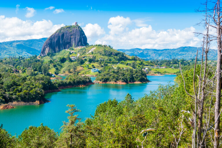 7 Countries That Are Wooing Americans to Move There (And Some Will Even Pay You)