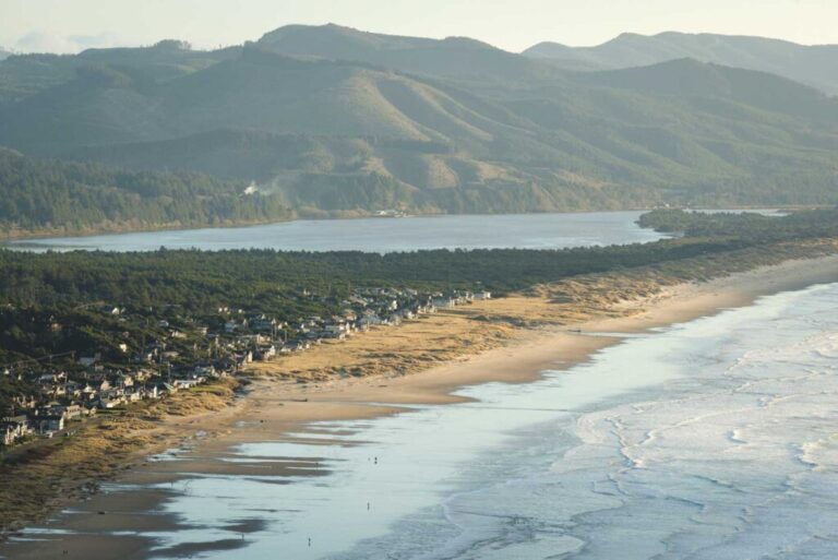 DO NOT ENTER: 10 West Coast Towns That DON’T Want You to Visit